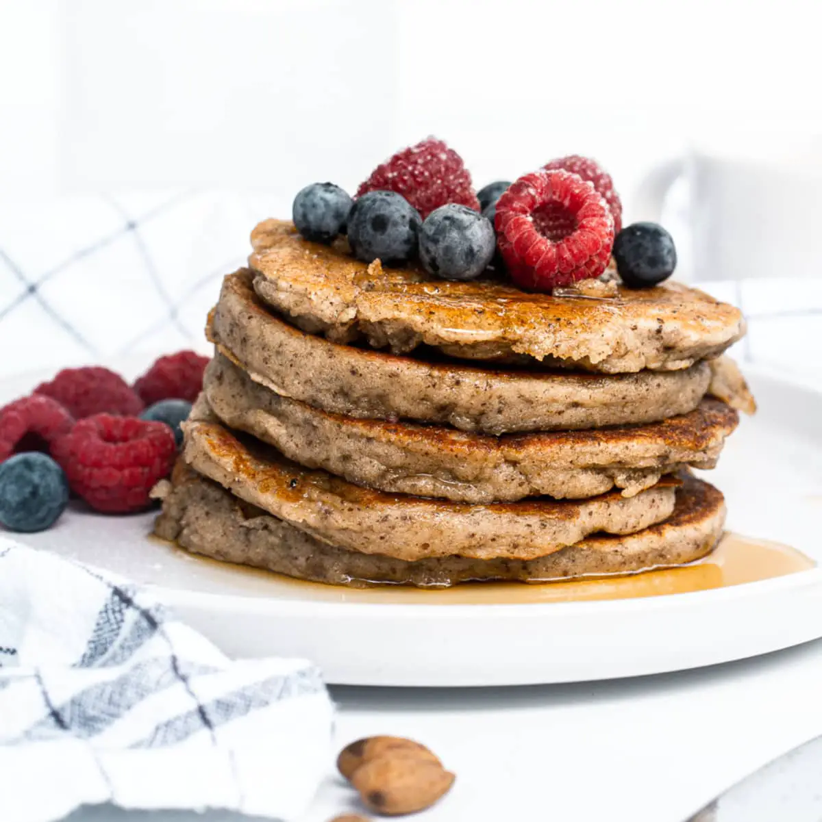 Vegan Almond Flour Banana Pancakes [Gluten